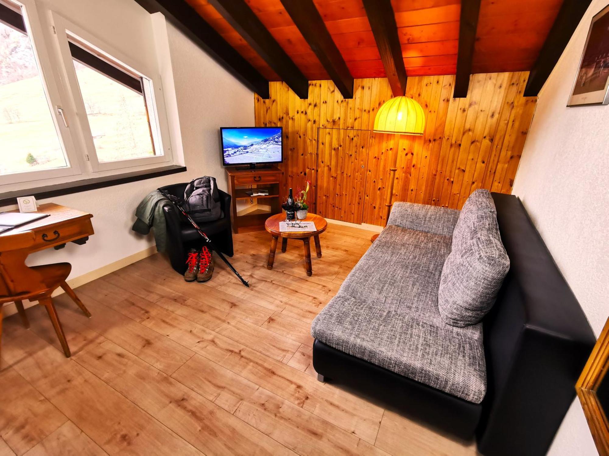 Hotel Alpenblick-Leukerbad-Therme Room photo